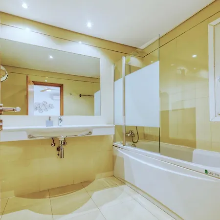アパート Stunning House With Terrace *