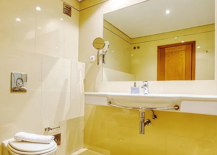 Stunning House With Terrace *