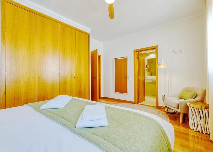 Stunning House With Terrace