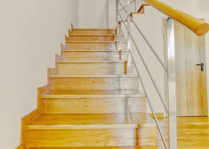 Stunning House With Terrace