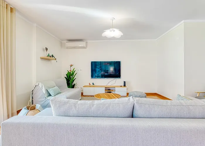 Stunning House With Terrace Lissabon