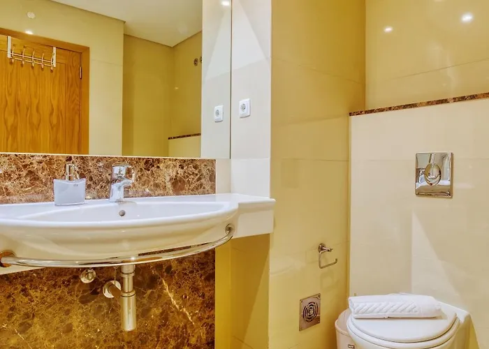 Stunning House With Terrace