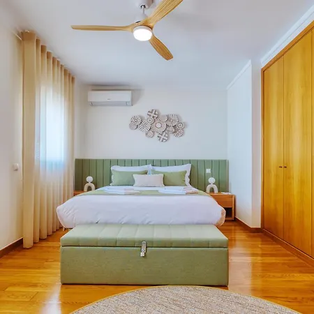 Stunning House With Terrace Lisbona