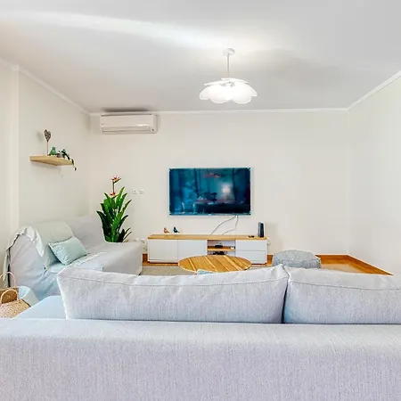 Stunning House With Terrace Lisbona