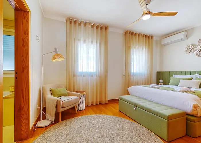 Stunning House With Terrace Apartament Lizbona