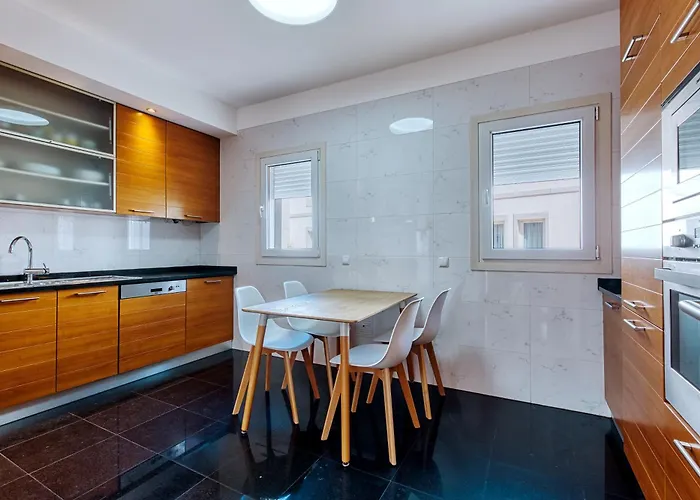 Stunning House With Terrace Apartament *