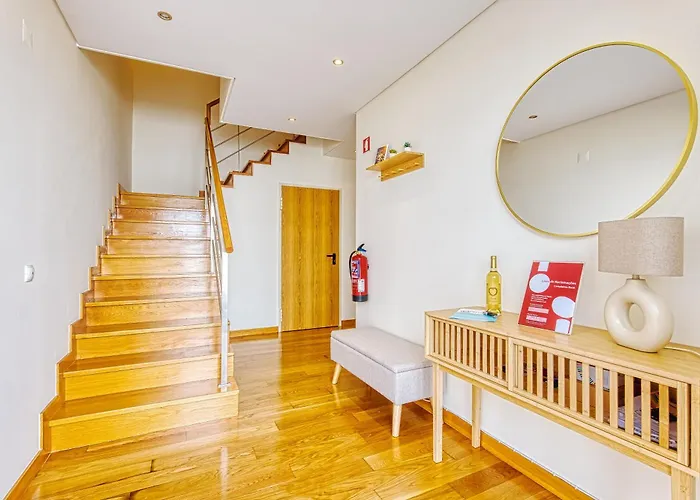 Stunning House With Terrace Apartament Lizbona